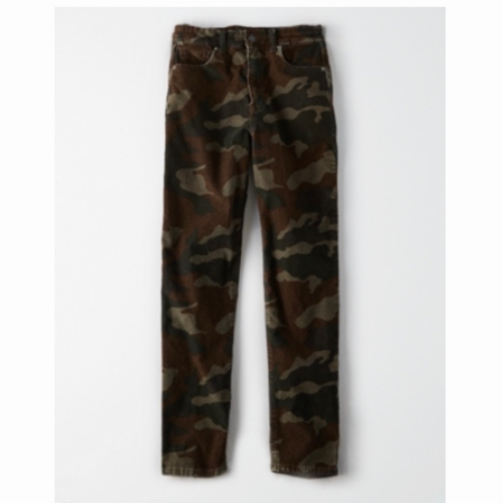 Camo corduroy mom jeans - American Eagle - NWTS